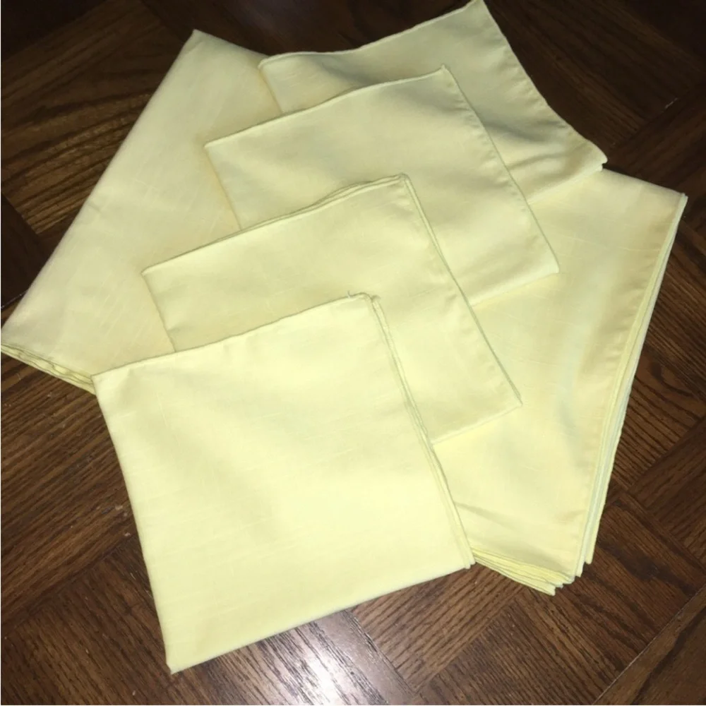 Tablecloth 4 napkins fabric bundle solid yellow matching set cotton blend 1980s